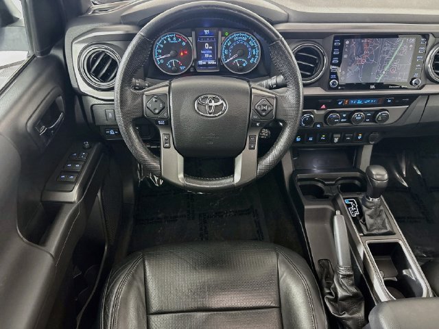 Used 2021 Toyota Tacoma TRD Off-Road w/ TRD Premium Off Road Package AWD/4WD image 28