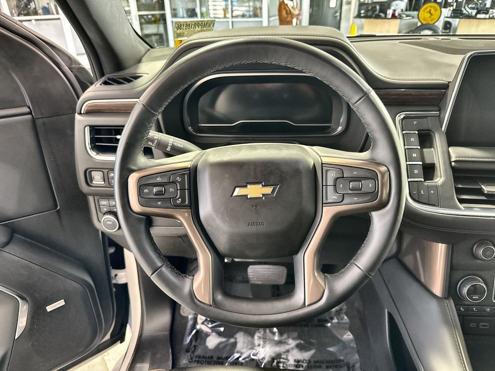 Used 2023 Chevrolet Suburban High Country AWD/4WD image 17