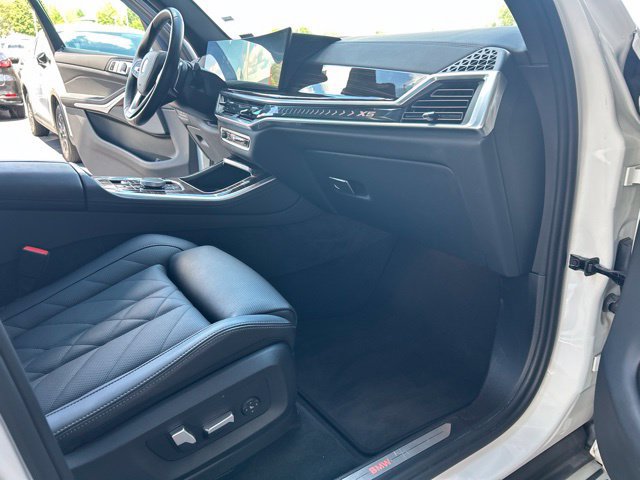 Used 2026 BMW X5 xDrive40i AWD/4WD image 32