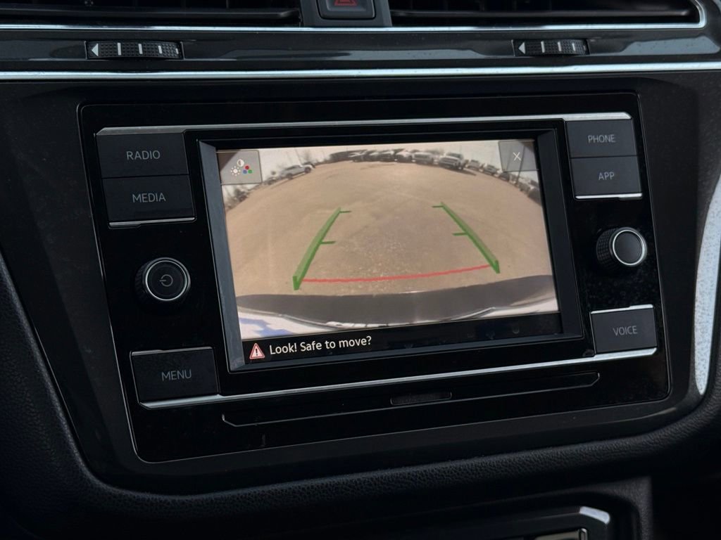 Used 2022 Volkswagen Tiguan S image 17