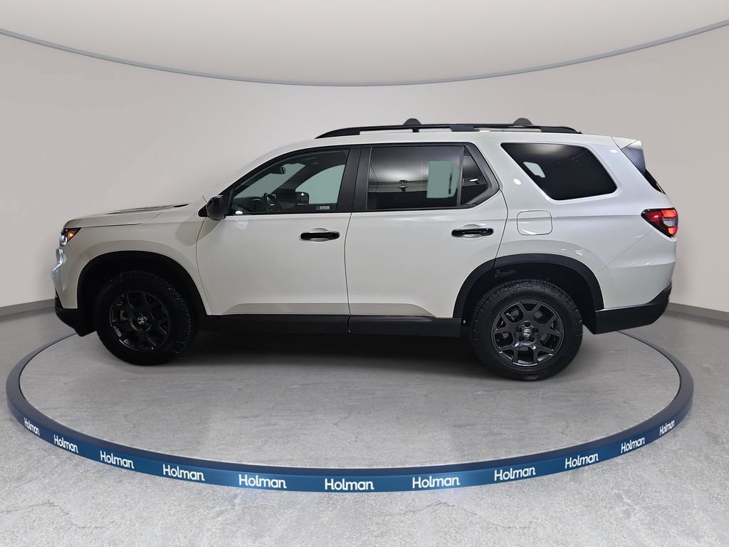 Used 2023 Honda Pilot TrailSport image 9