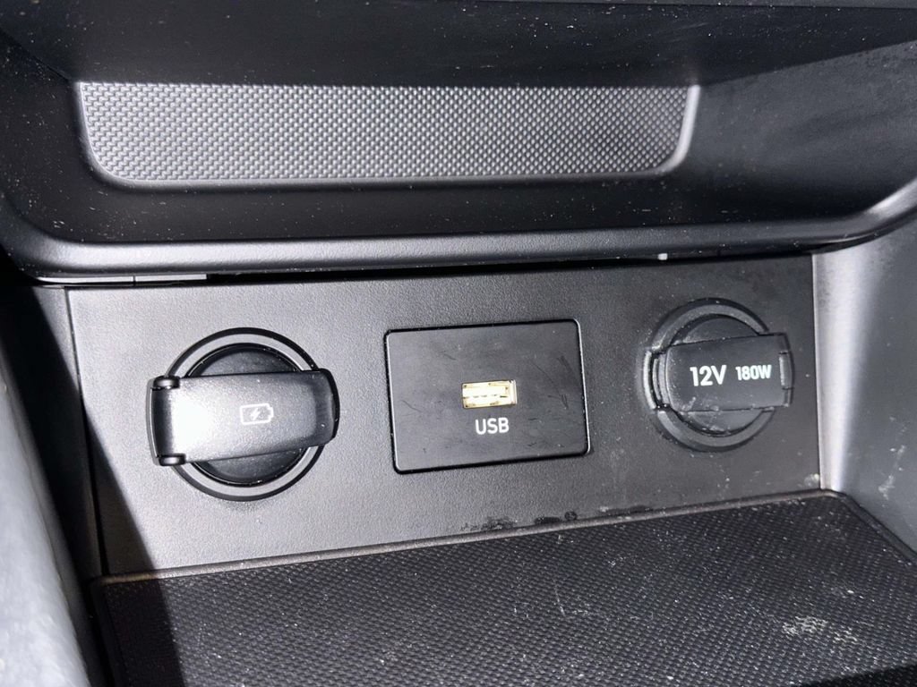 Used 2022 Hyundai Kona SE AWD/4WD image 20