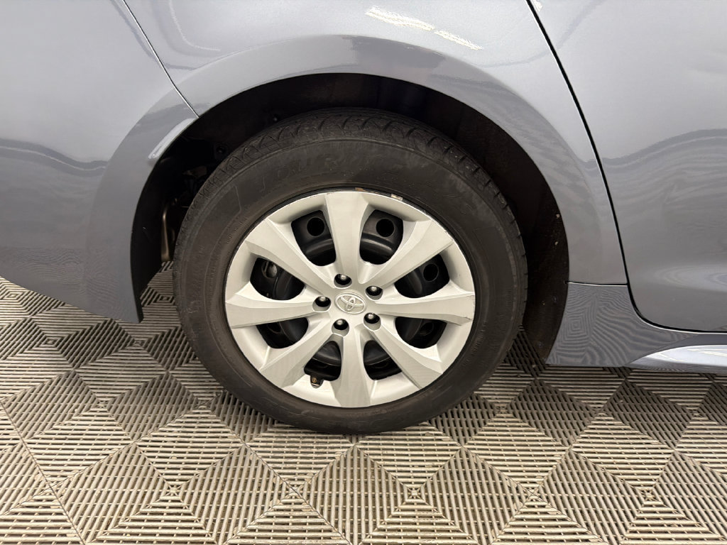 Used 2024 Toyota Corolla LE FWD image 17