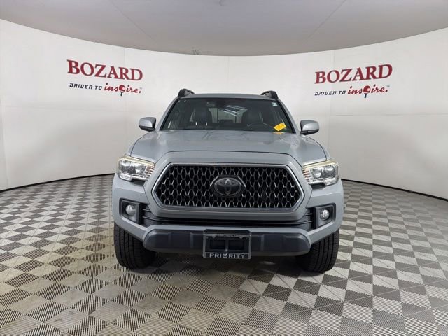 Used 2018 Toyota Tacoma TRD Off-Road w/ TRD Premium Off Road Package AWD/4WD image 2