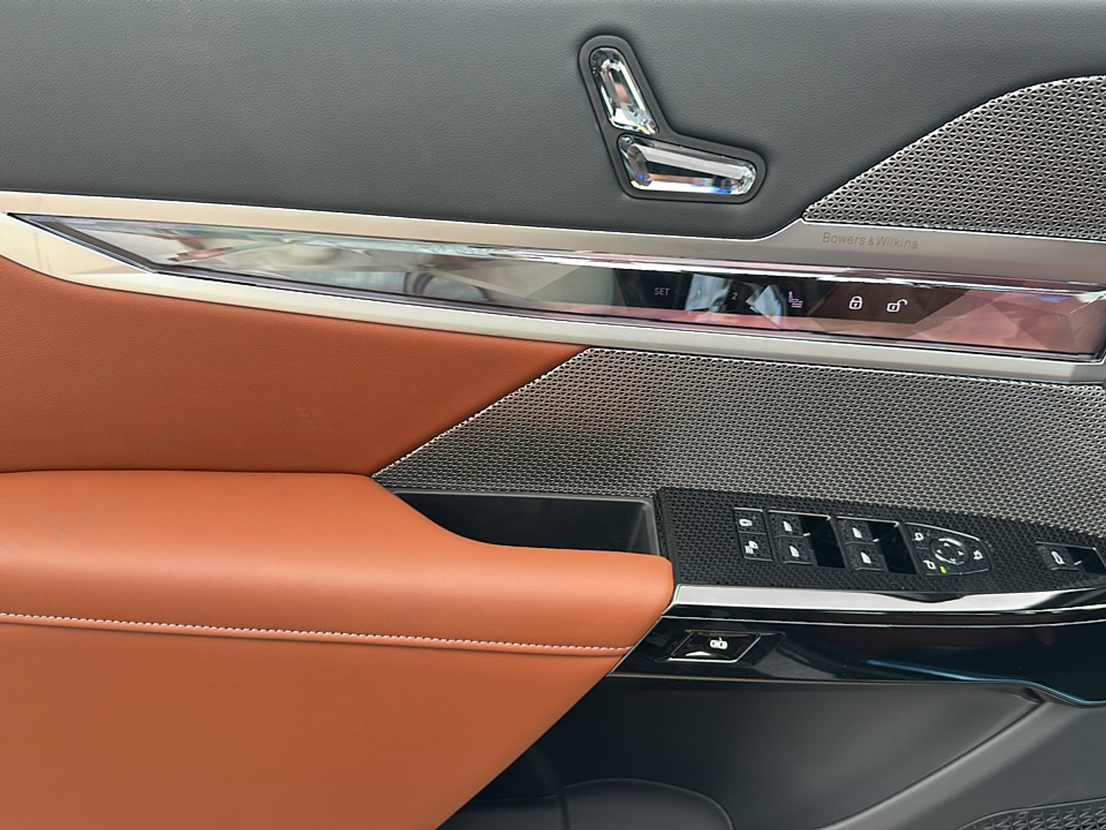 New 2025 BMW 760i xDrive w/ Executive Package image 13