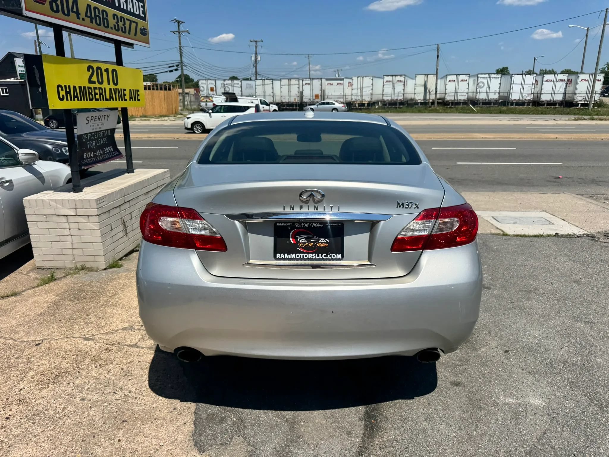 Used 2012 INFINITI M37 x w/ Premium Pkg AWD/4WD image 4