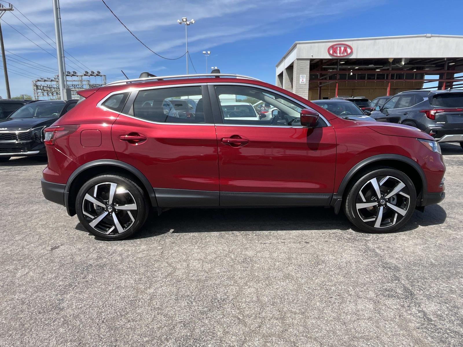 Used 2021 Nissan Rogue Sport SL image 5