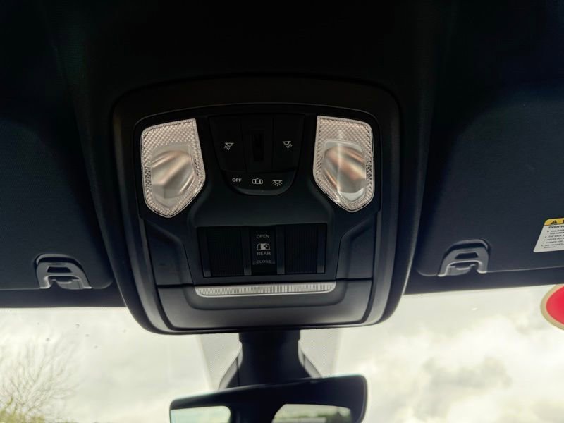 Used 2022 RAM 1500 Big Horn AWD/4WD image 23