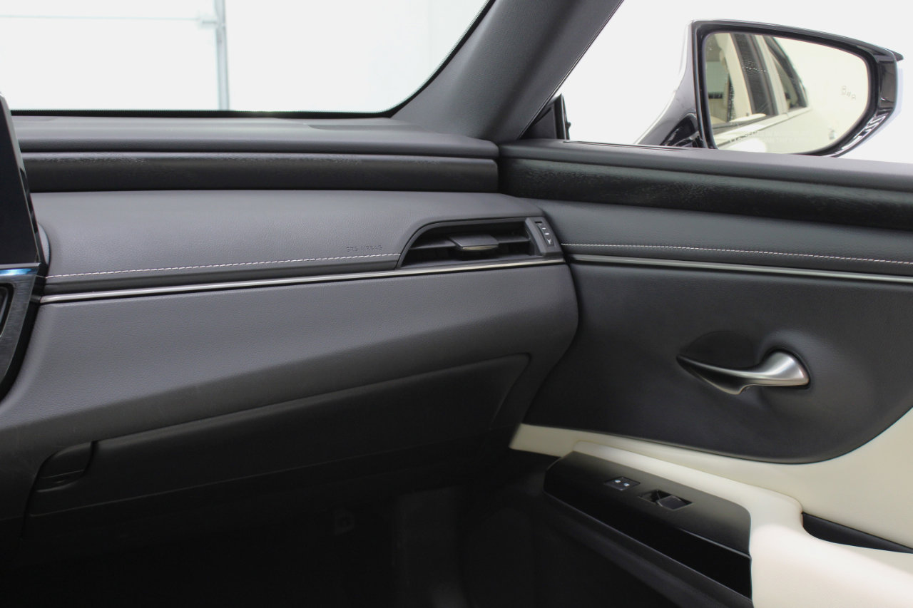 Used 2022 Lexus ES 350 w/ Premium Package image 55