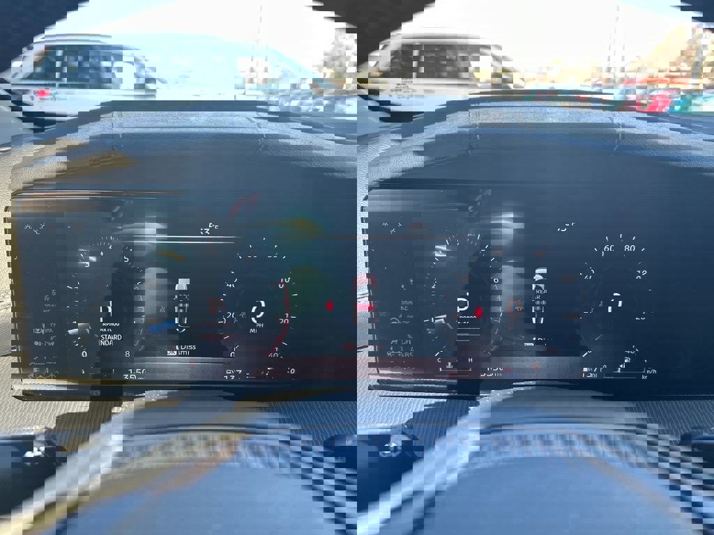 Used 2025 Nissan Murano SV image 19