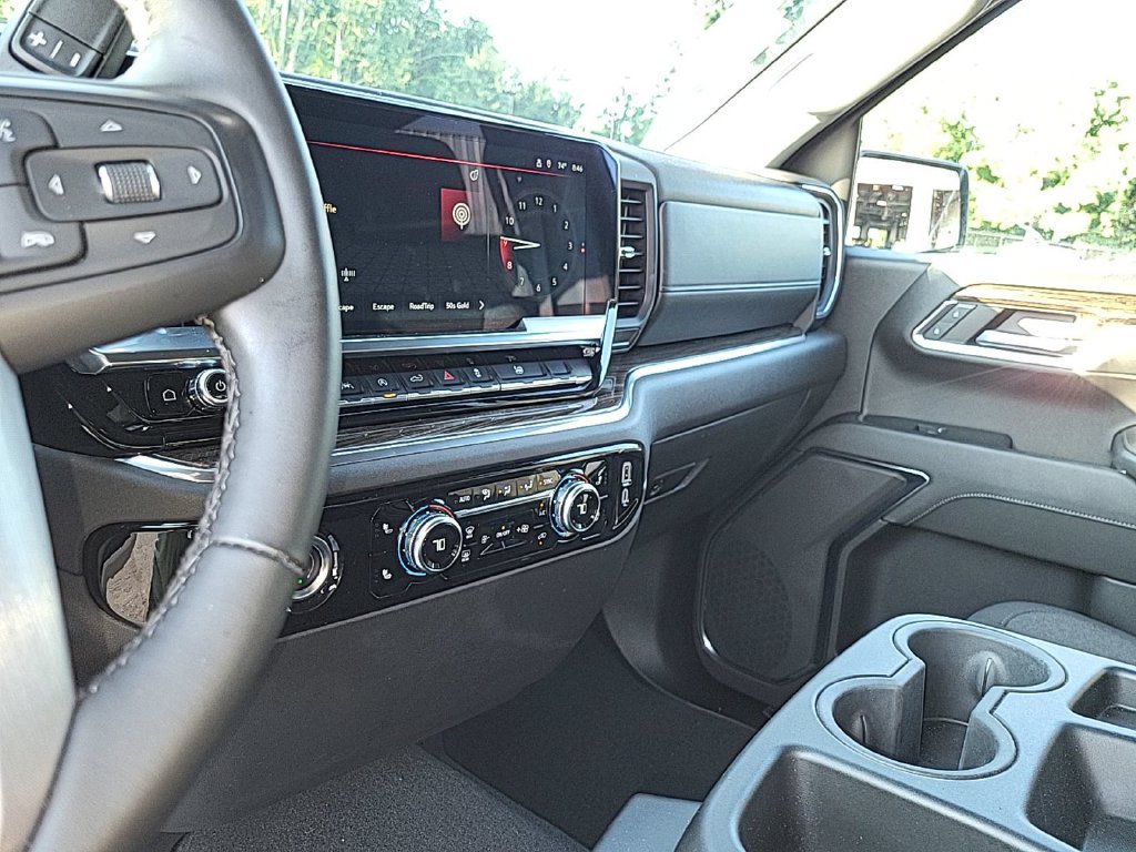 Used 2024 GMC Sierra 1500 Elevation AWD/4WD image 5