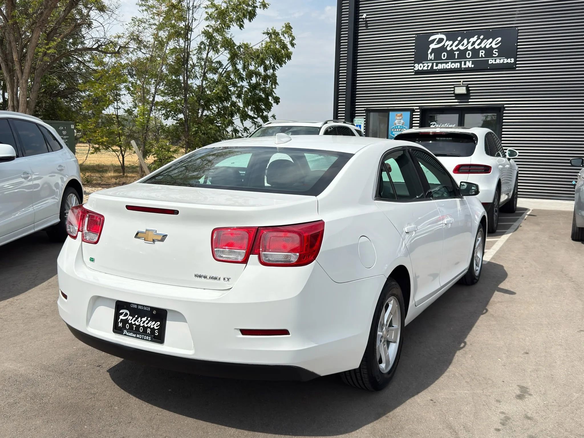 Used 2016 Chevrolet Malibu LT image 4