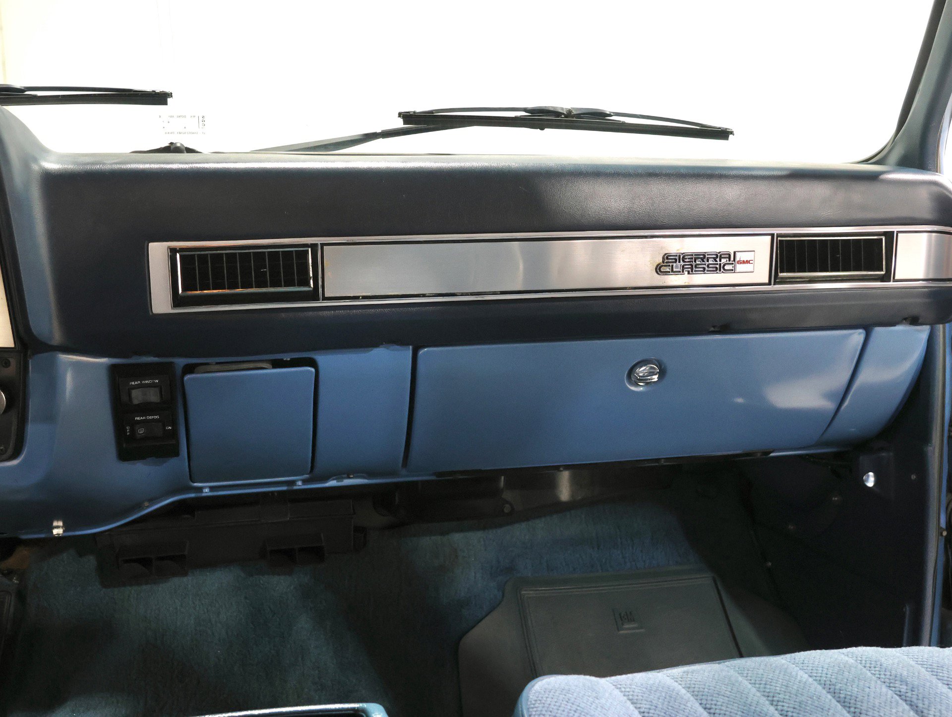Used 1987 GMC Suburban 2WD image 67