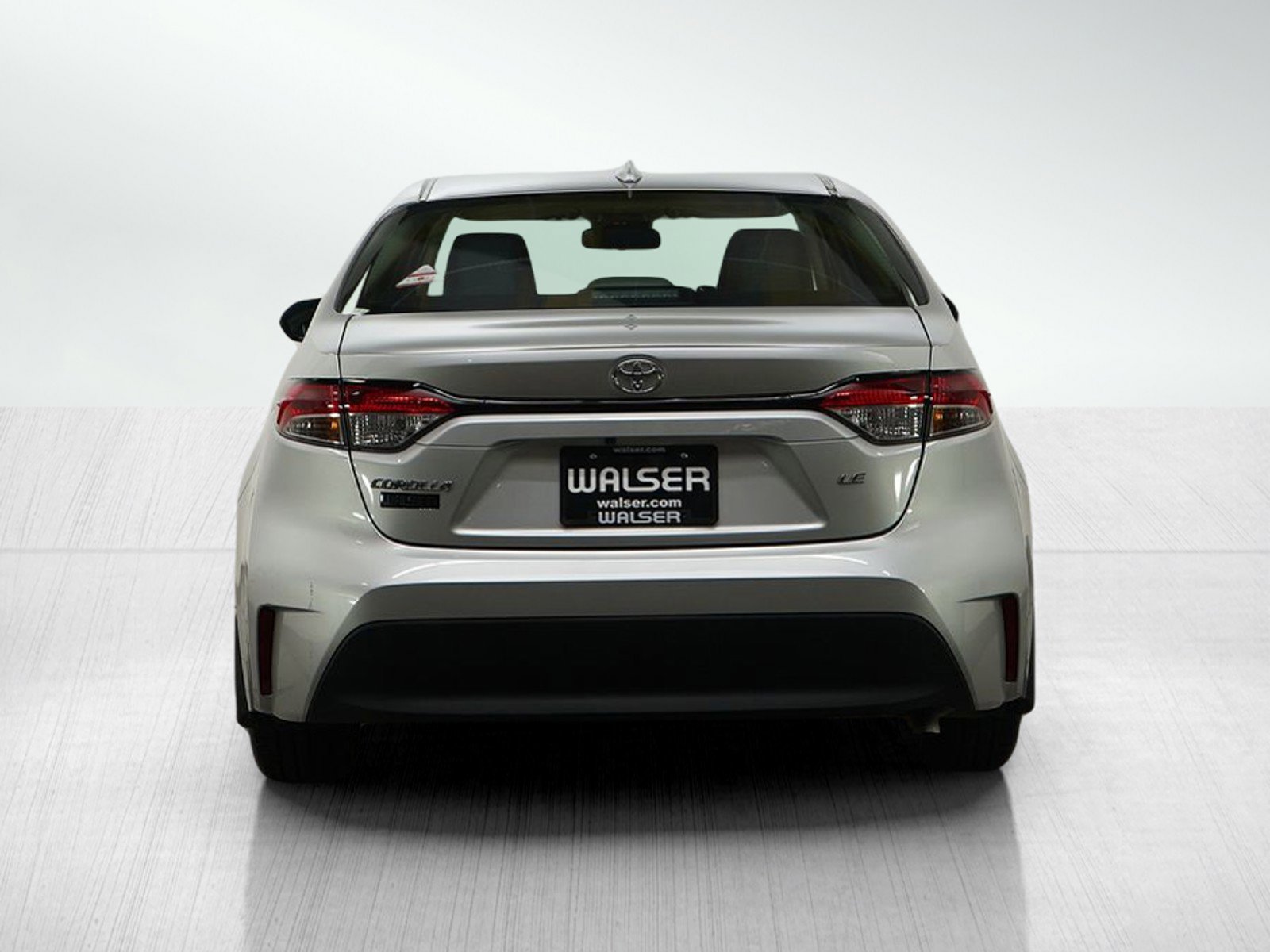 Used 2025 Toyota Corolla LE image 4