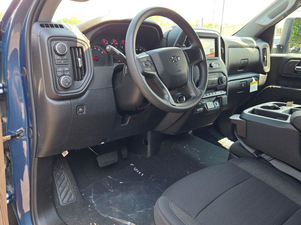 New 2026 Chevrolet Silverado 2500 Custom w/ Custom Value Package AWD/4WD image 25