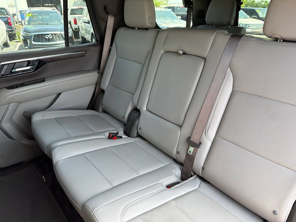 Used 2025 Chevrolet Tahoe LT AWD/4WD image 17