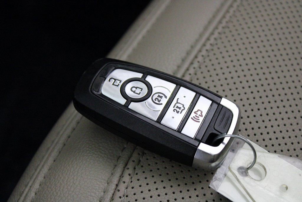 Used 2024 Ford Expedition Max Limited image 30