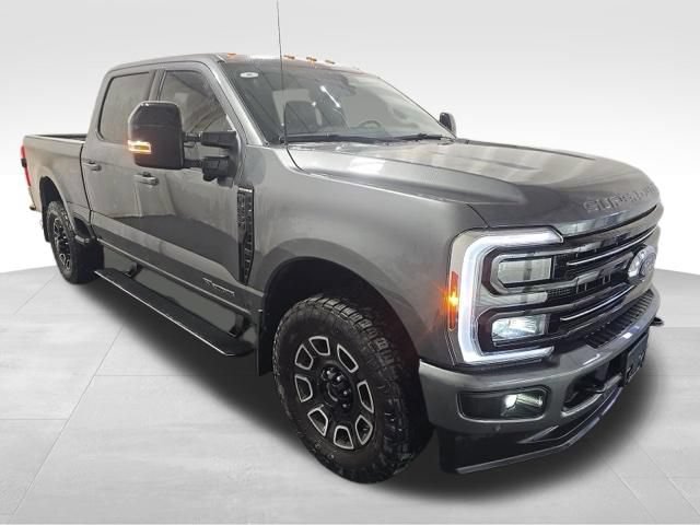 Used 2025 Ford F250 Platinum w/ FX4 Off-Road Package AWD/4WD image 3