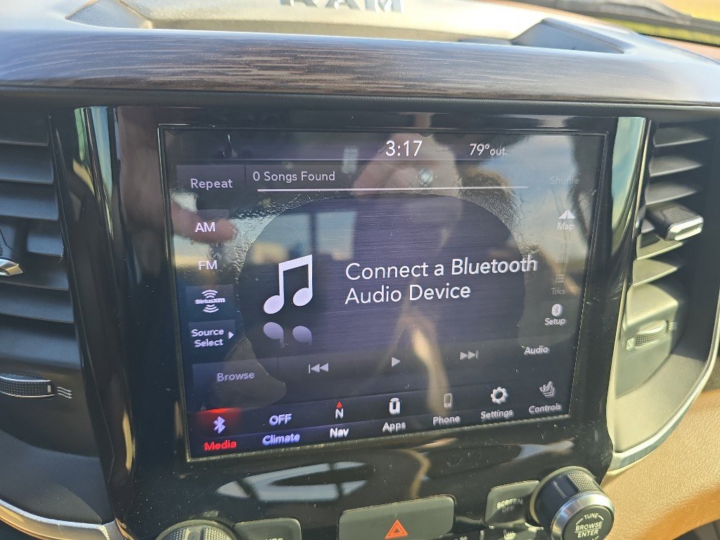 Used 2020 RAM 1500 Laramie image 27