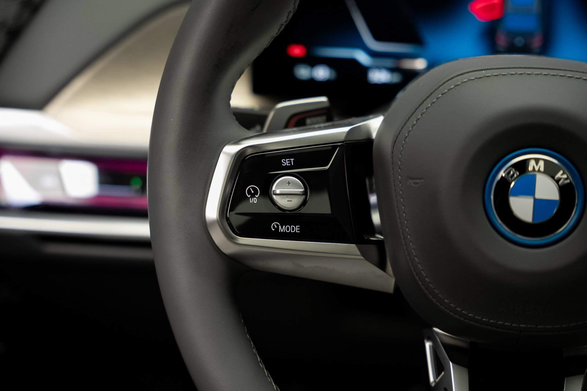 Used 2023 BMW i7 xDrive60 AWD/4WD image 43