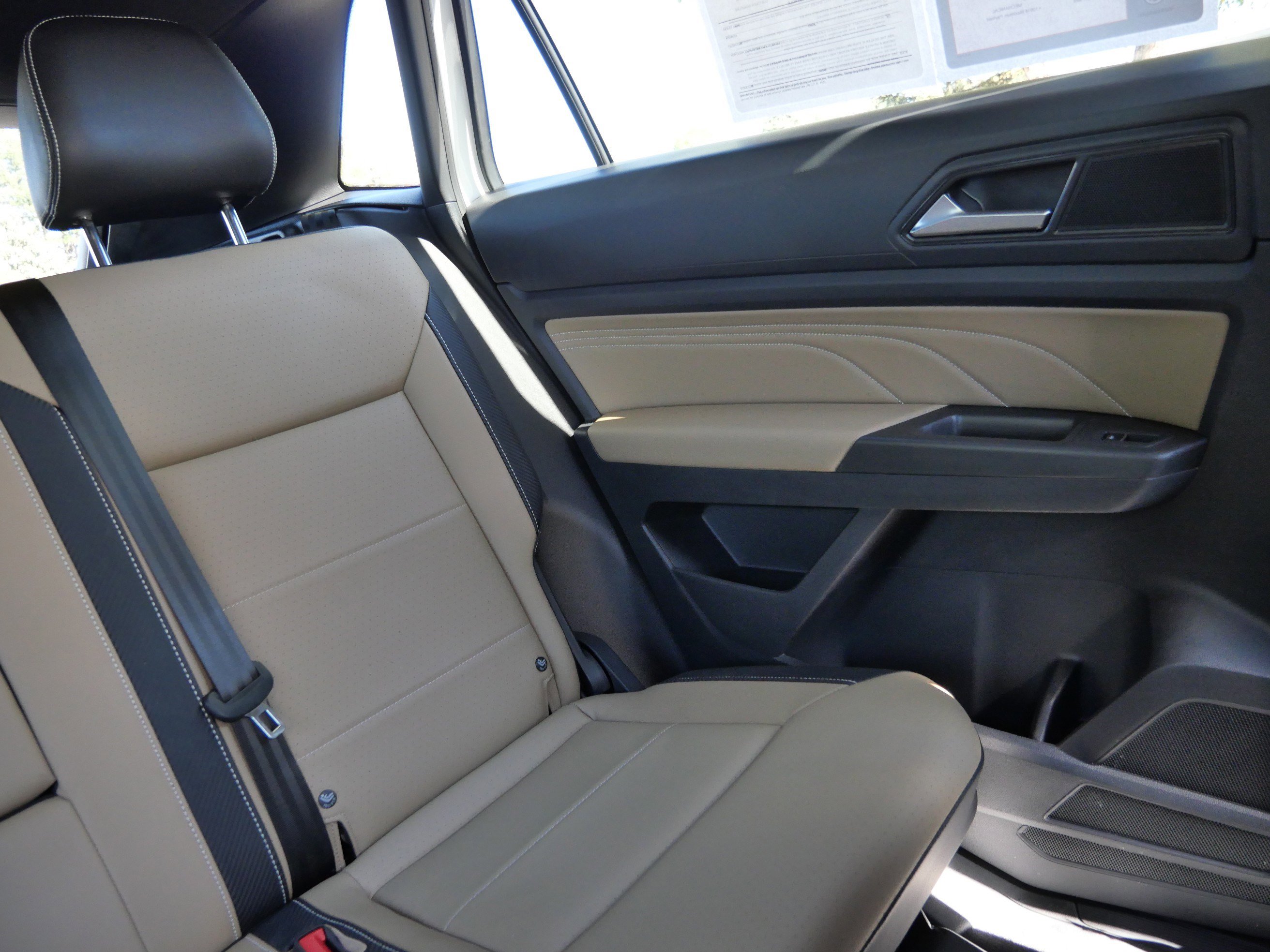 Certified 2022 Volkswagen Atlas Cross Sport SE image 14