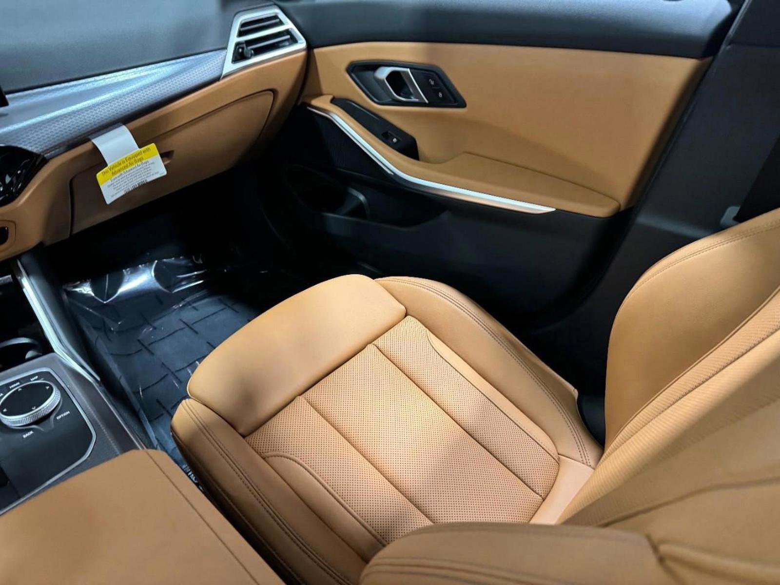 Used 2025 BMW 330i xDrive Sedan w/ Premium Package image 17