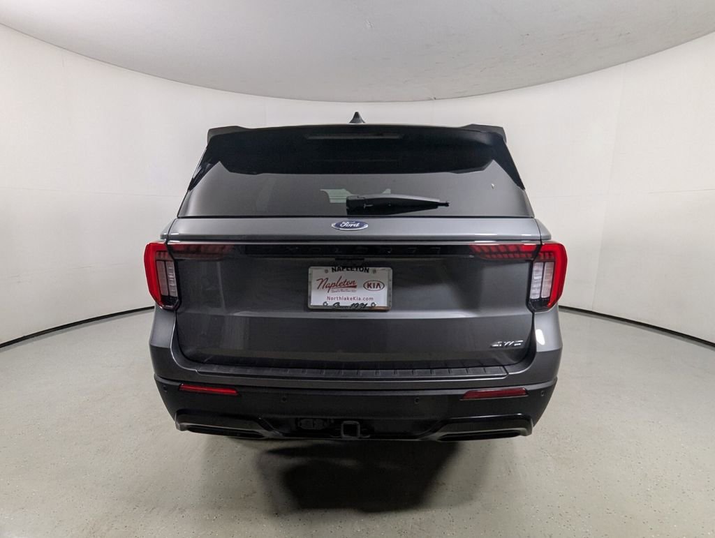 Used 2025 Ford Explorer ST-Line w/ ST-Line Street Pack AWD/4WD image 6
