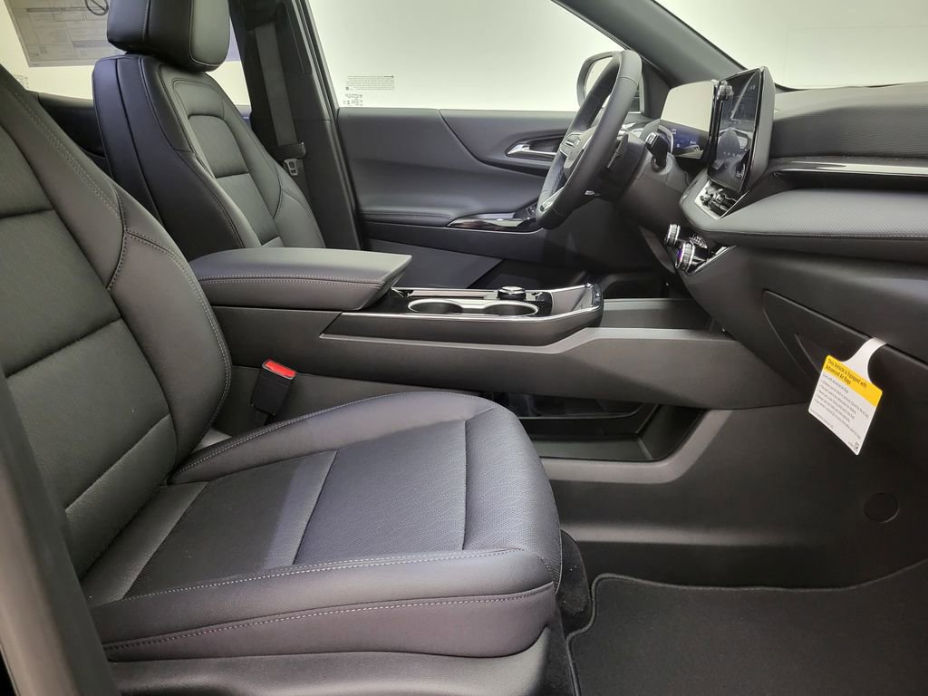 New 2026 Chevrolet Equinox LT w/ Convenience Package II image 35