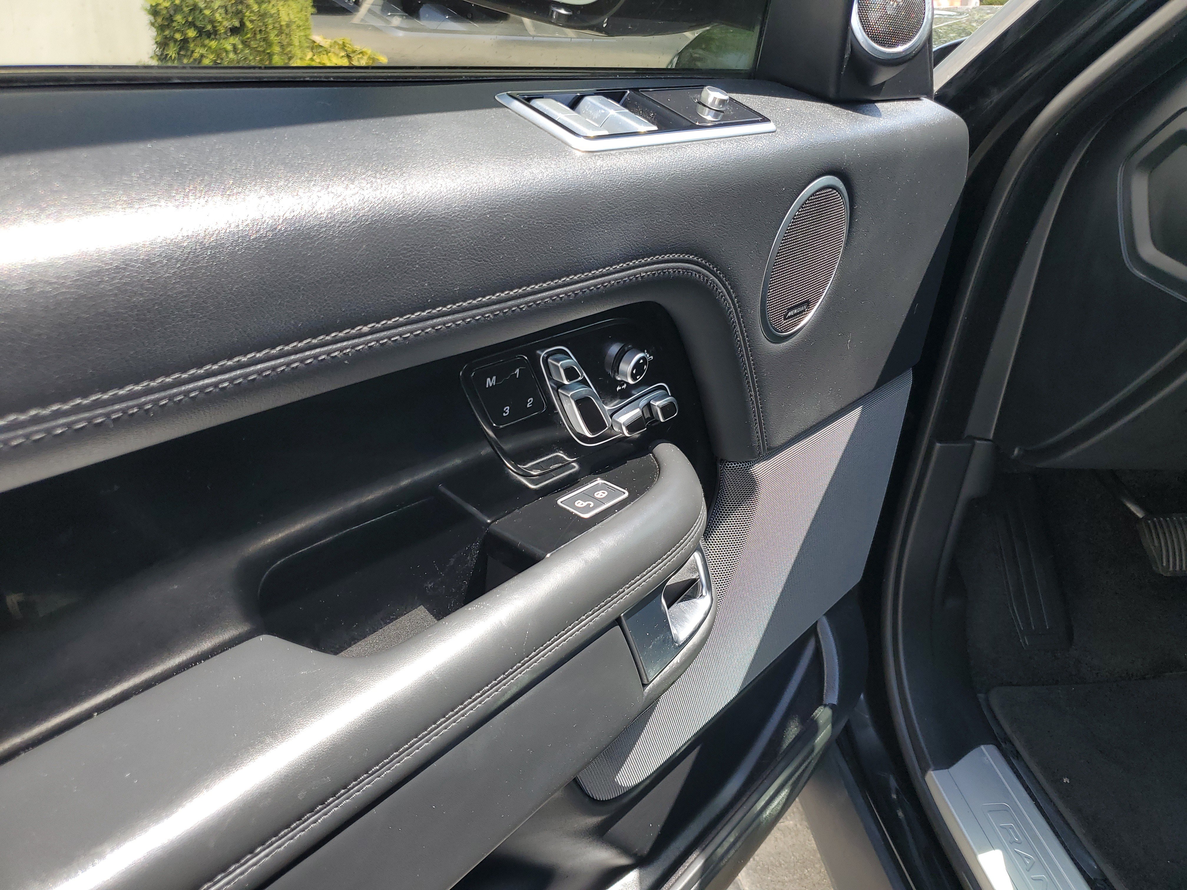 Used 2020 Land Rover Range Rover HSE AWD/4WD image 19