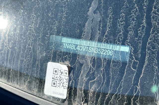 Used 2025 Nissan Altima 2.5 SV FWD image 3