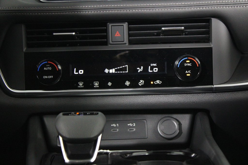 Certified 2026 Nissan Rogue SV FWD image 22