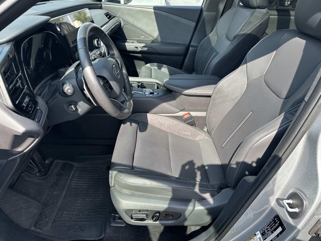 Used 2025 Lexus TX 350 AWD w/ Technology Package image 21