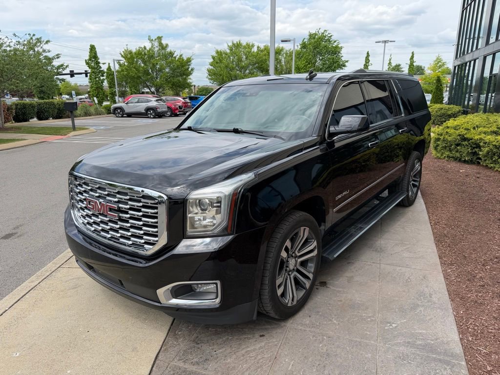 Used 2019 GMC Yukon XL Denali w/ Denali Ultimate Package AWD/4WD image 7