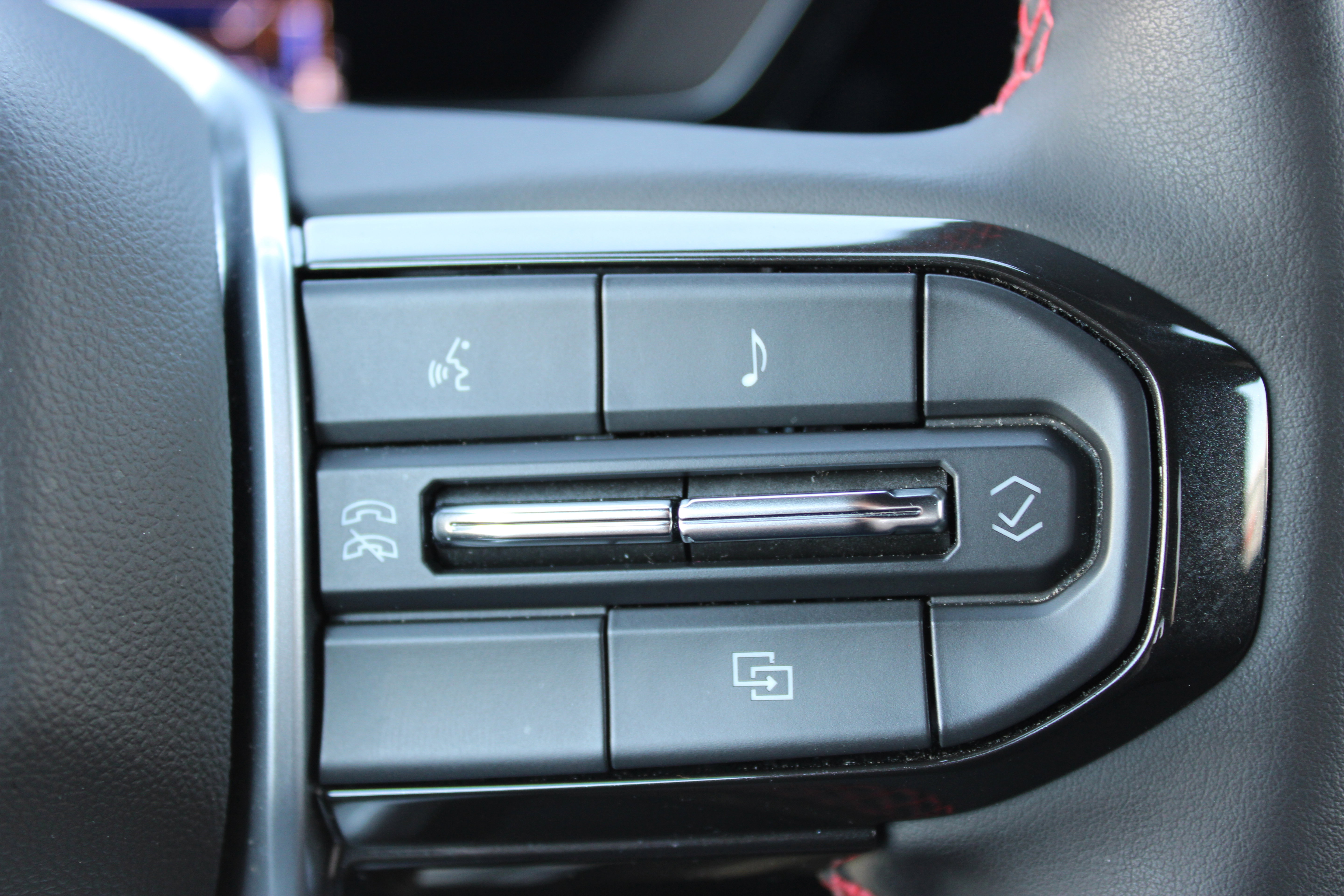 Used 2023 Chevrolet Colorado Z71 w/ Advanced Trailering Package image 23