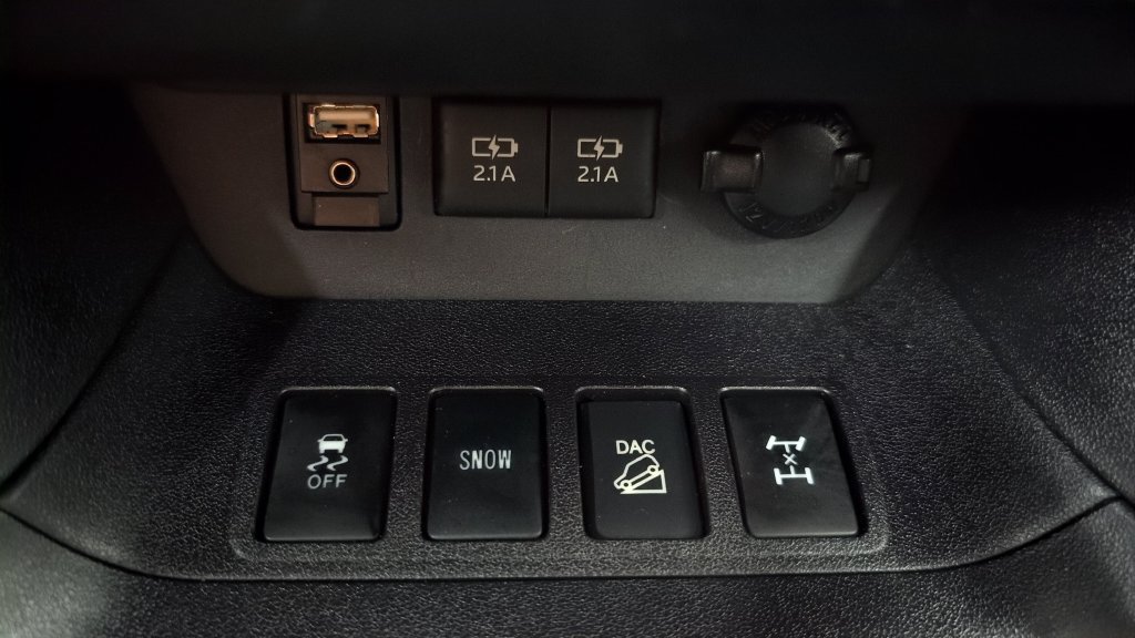 Used 2017 Toyota Highlander SE AWD/4WD image 15