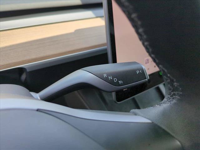 Used 2024 Tesla Model Y Long Range AWD/4WD image 12