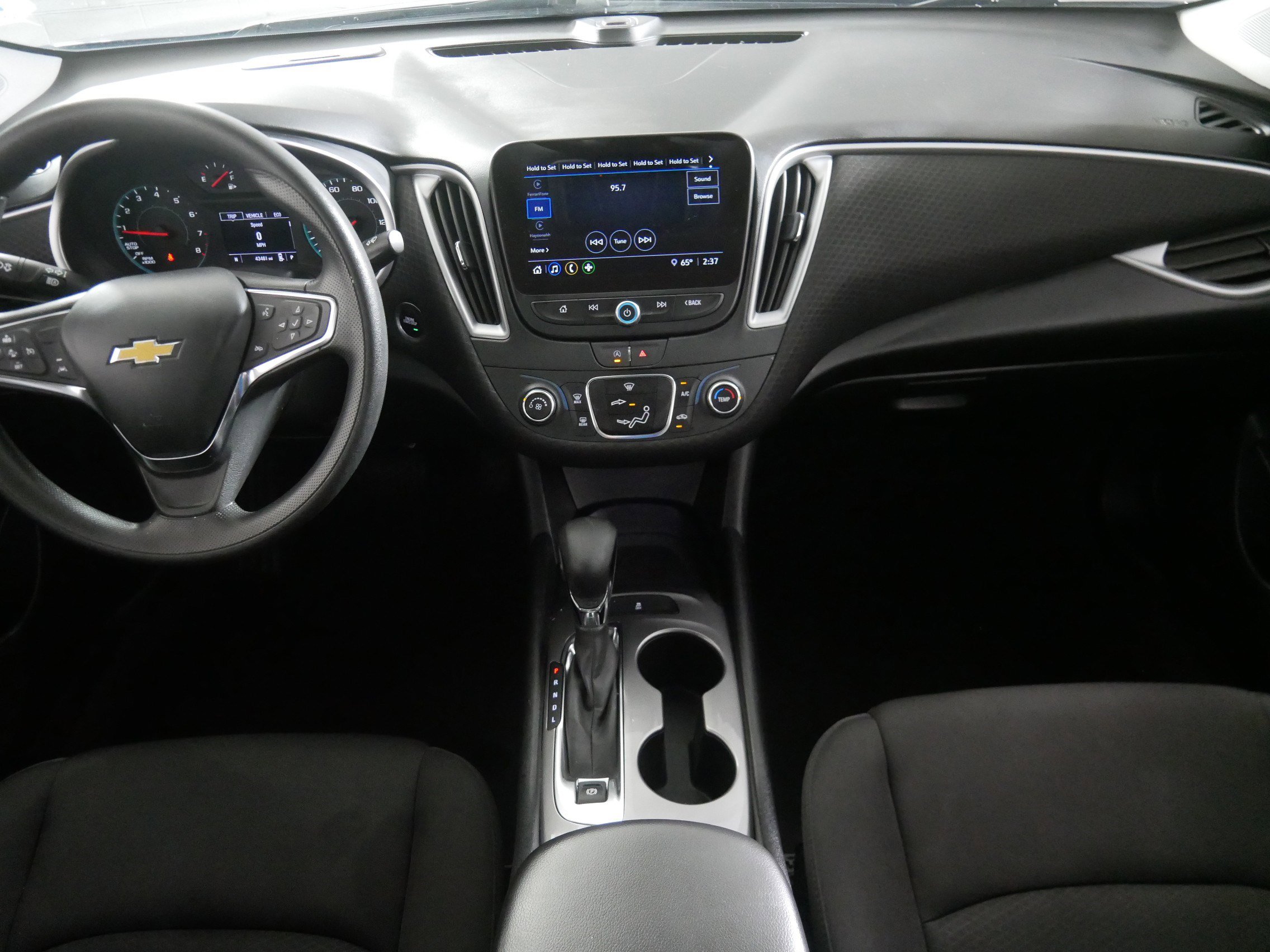 Used 2023 Chevrolet Malibu LS image 10