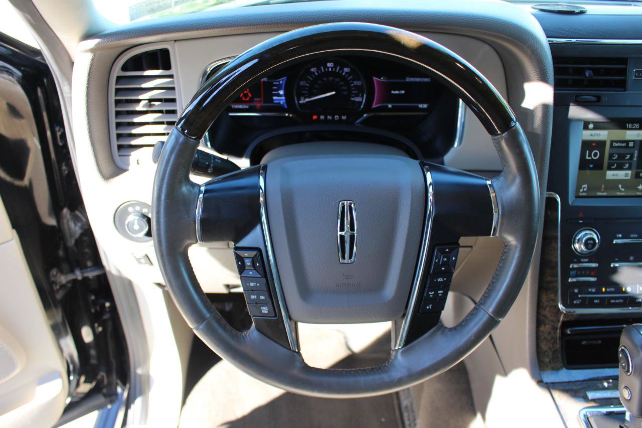 Used 2016 Lincoln Navigator L Select AWD/4WD image 20