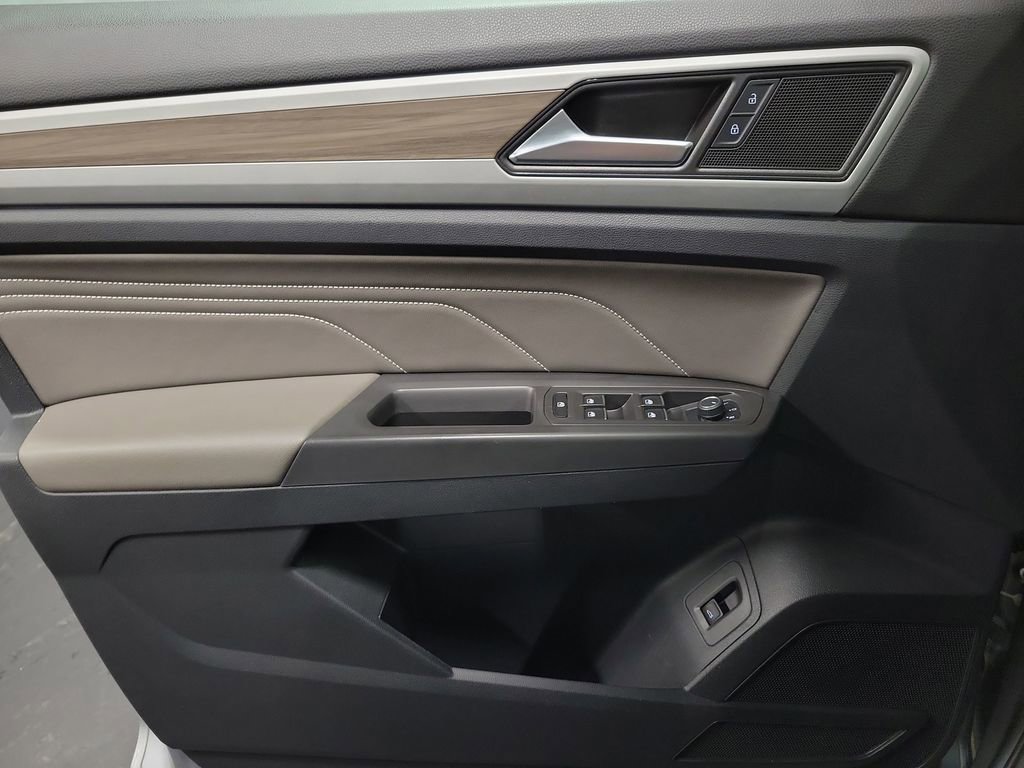 Used 2022 Volkswagen Atlas SEL image 24