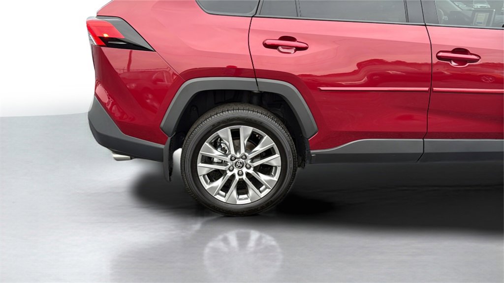 Used 2024 Toyota RAV4 XLE Premium image 23