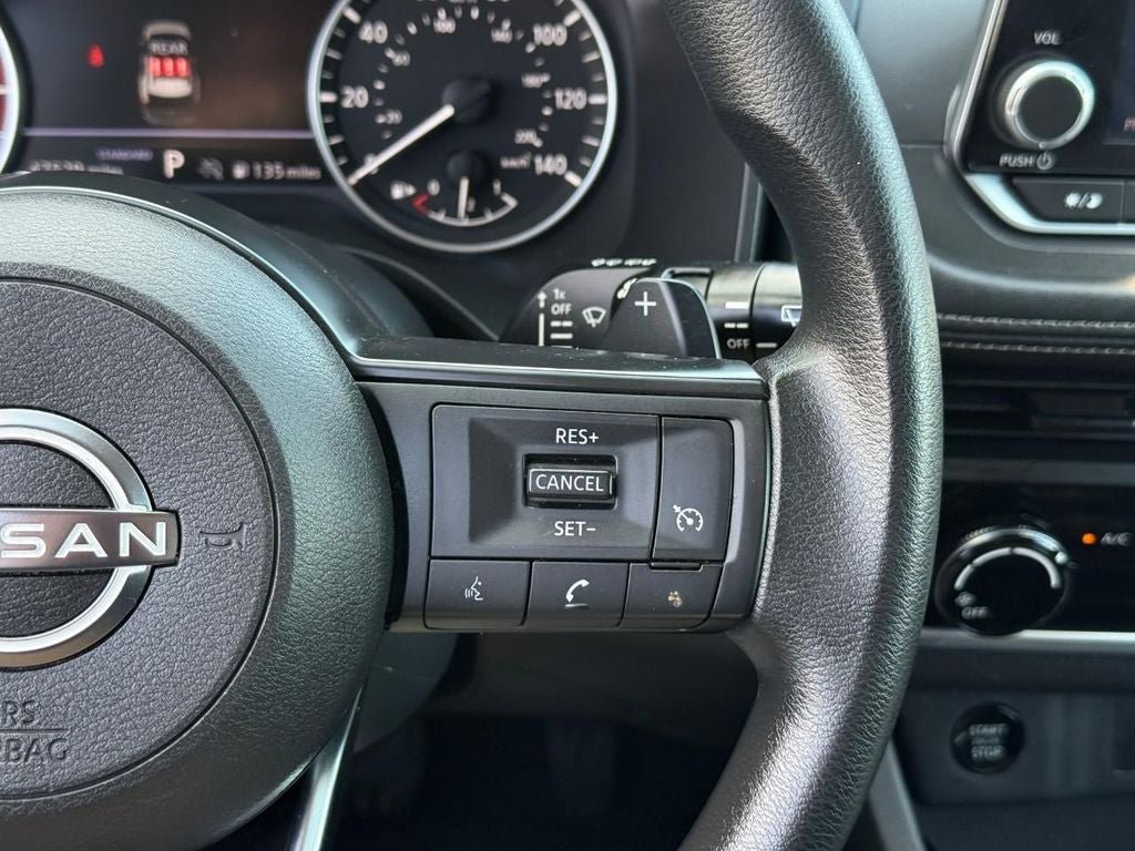Used 2024 Nissan Rogue S FWD image 18