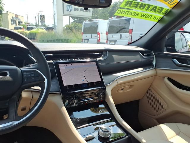 Certified 2023 Jeep Grand Cherokee L Limited AWD/4WD image 19