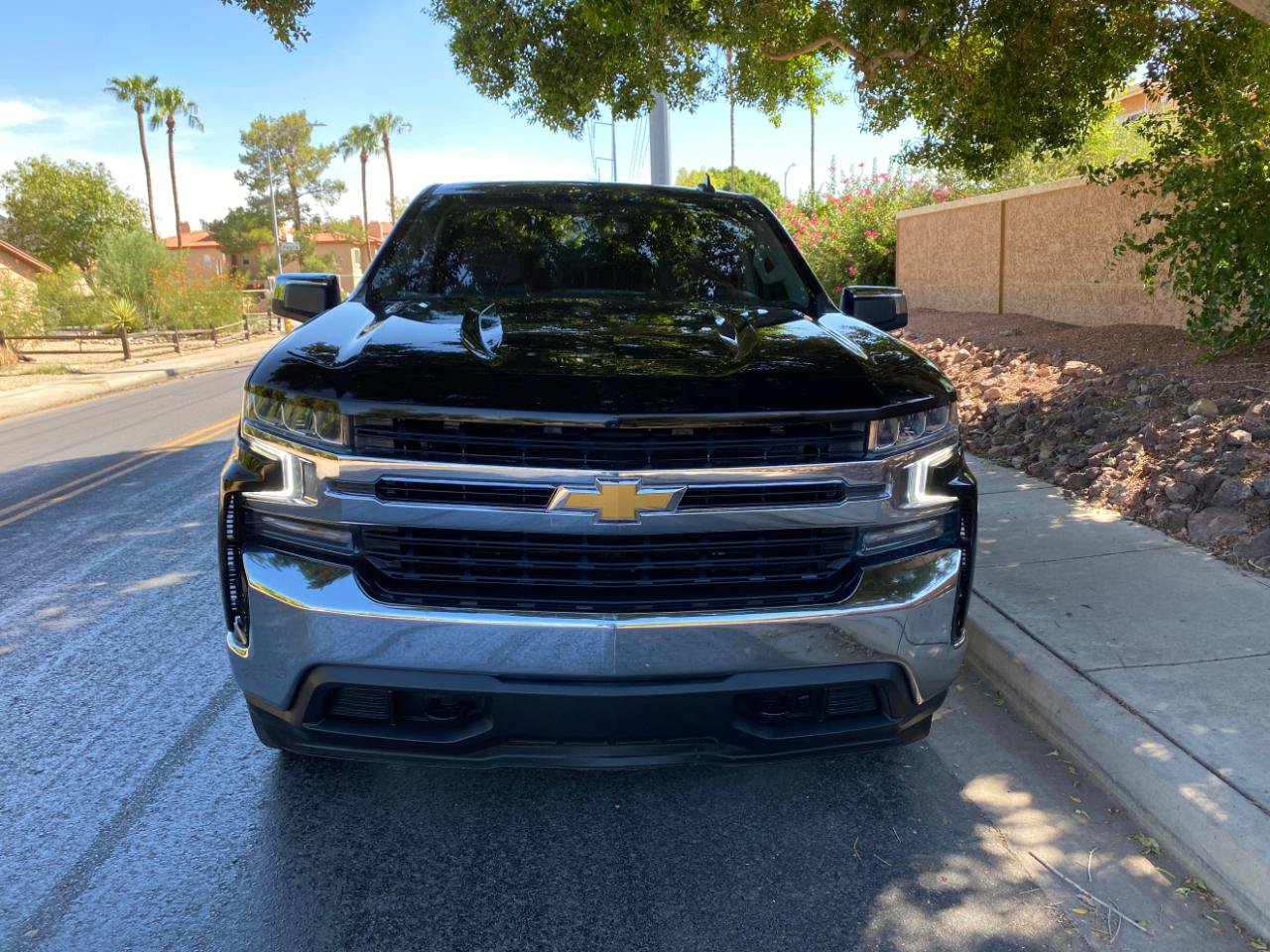 Used 2021 Chevrolet Silverado 1500 LT w/ Convenience Package II AWD/4WD image 3