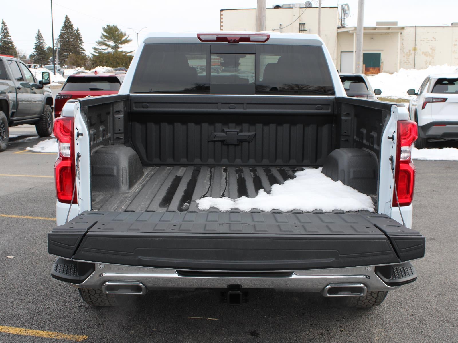 New 2026 Chevrolet Silverado 1500 LTZ w/ LTZ Premium Package AWD/4WD image 7