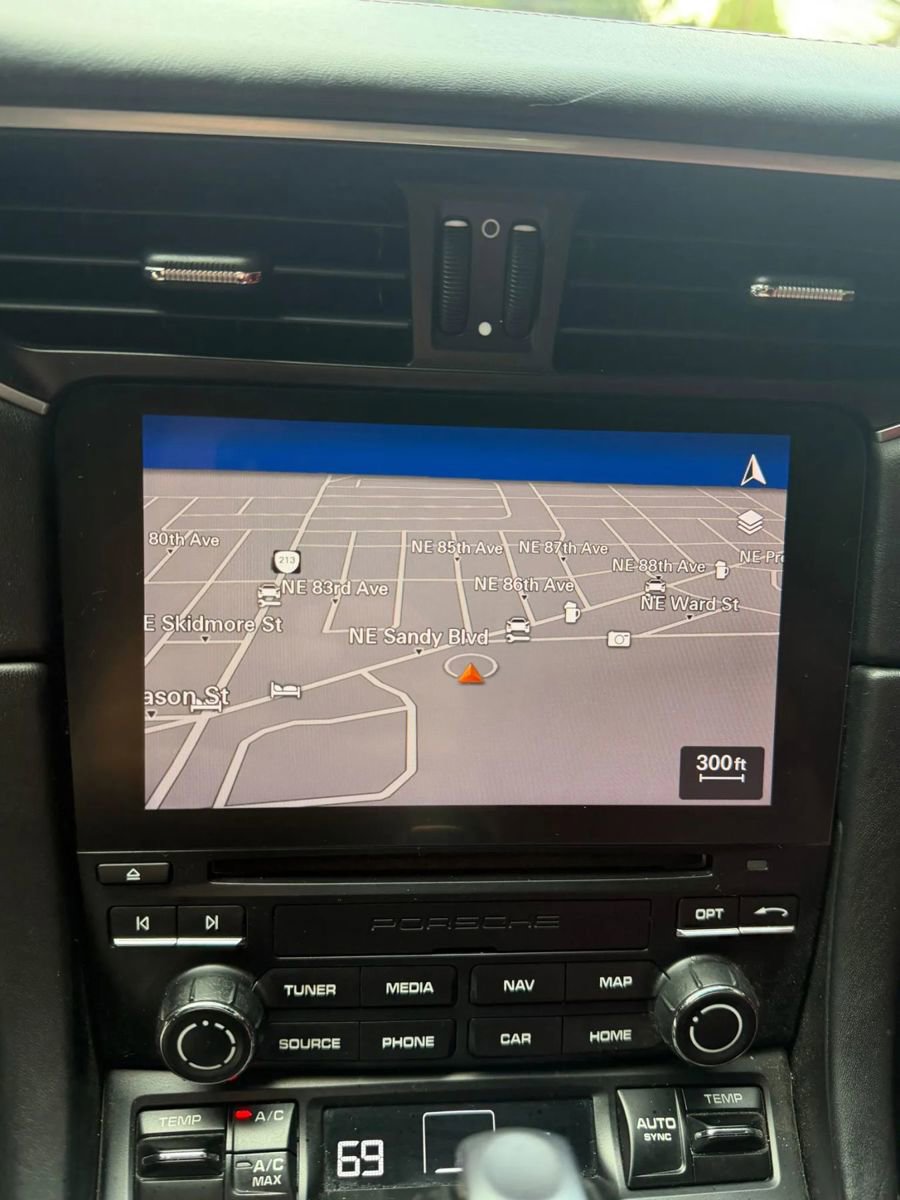 Used 2017 Porsche 911 Carrera image 18