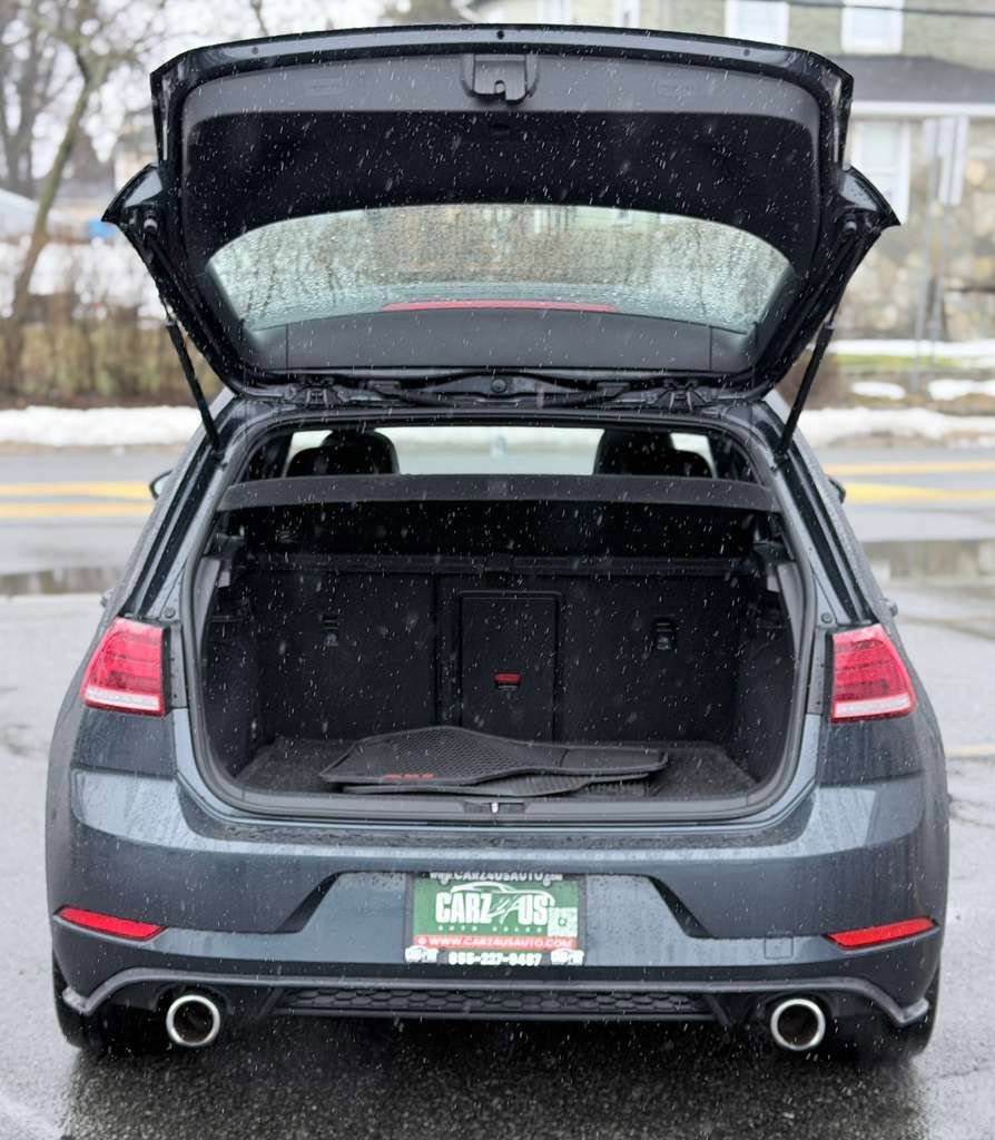 Used 2021 Volkswagen GTI SE FWD image 12