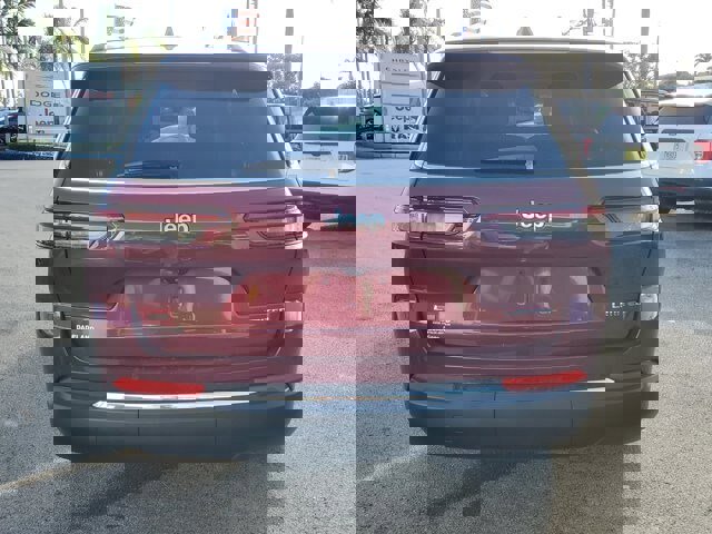 Used 2022 Jeep Grand Cherokee L Limited image 6