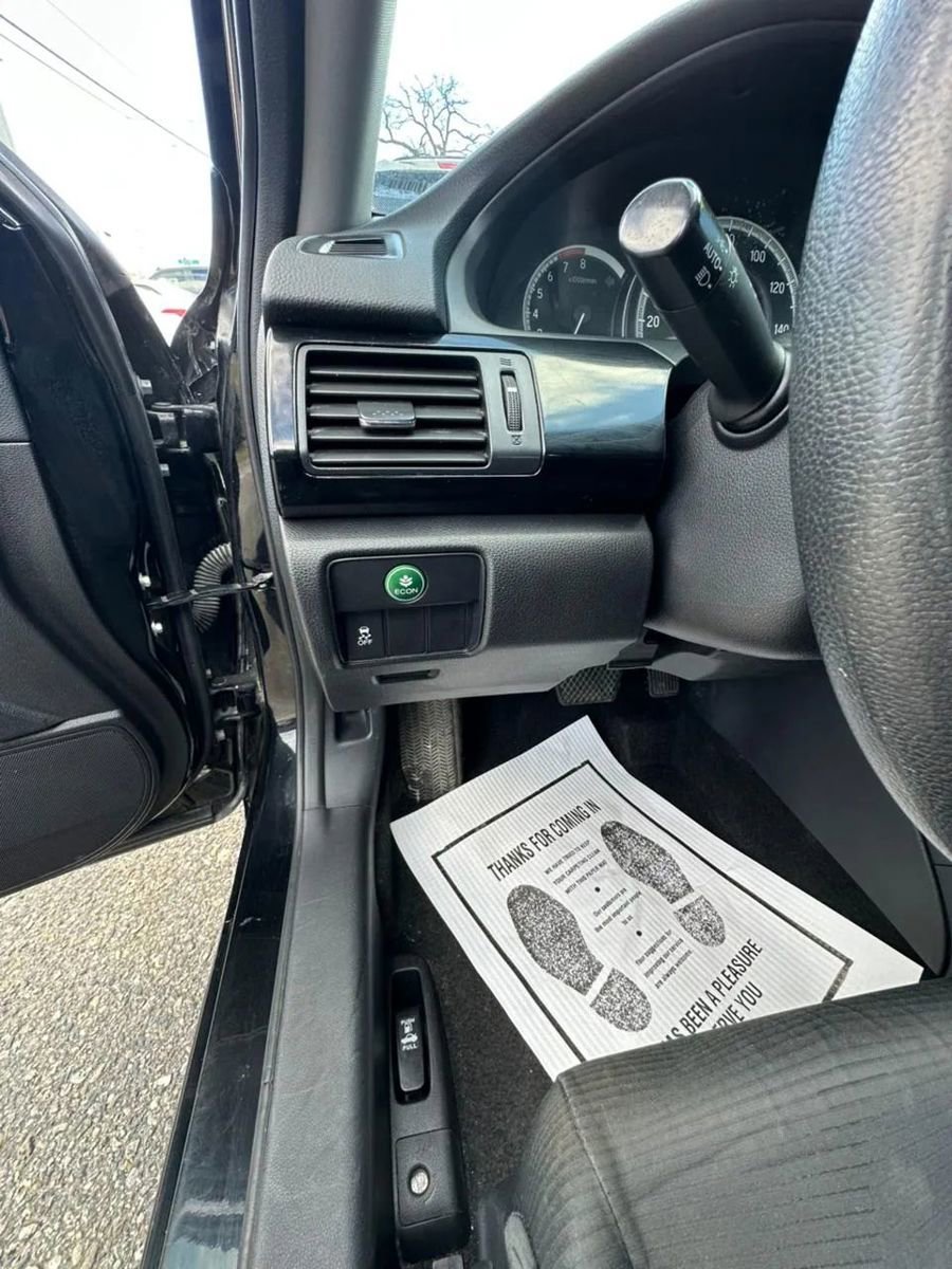 Used 2017 Honda Accord LX image 17