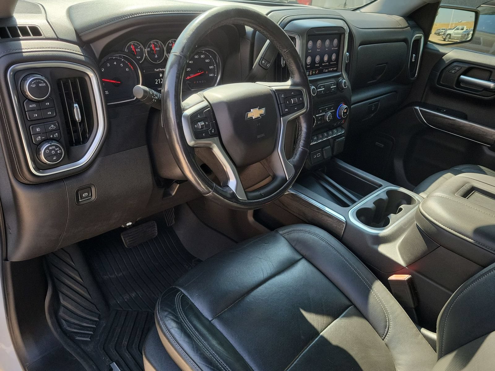 Used 2020 Chevrolet Silverado 1500 LTZ AWD/4WD image 10