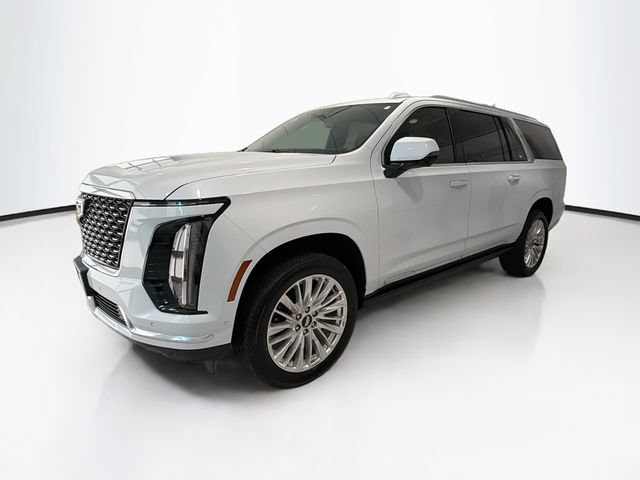 Used 2026 Cadillac Escalade ESV Luxury AWD/4WD image 3